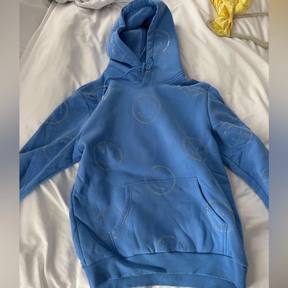 Retrovert rhinestone smiley face hoodie